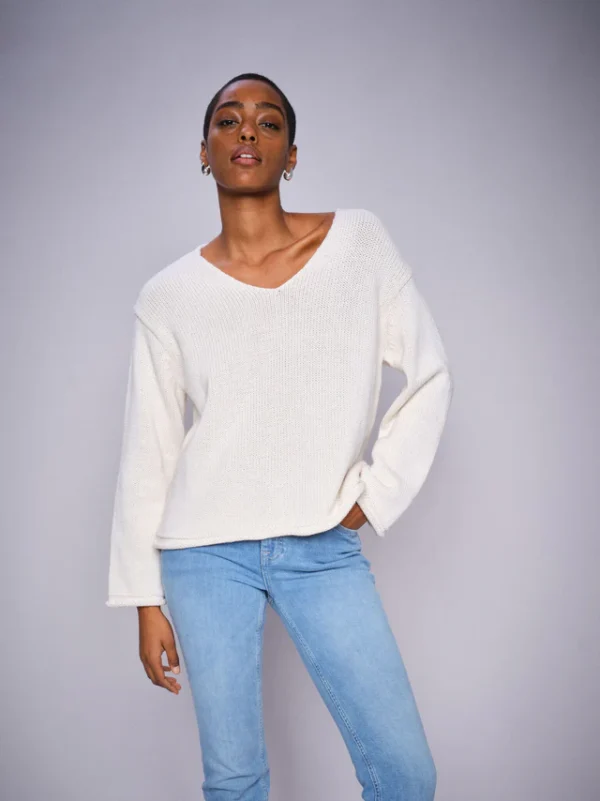 MM ECRU BINE V NECK KNIT