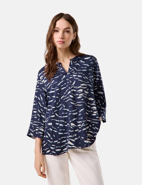 TAI NAVY PATTERNED BLOUSE